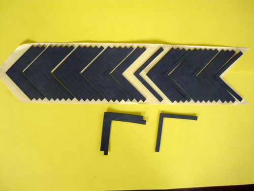 背胶冲型杂件脚垫