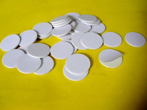 背胶冲型杂件脚垫