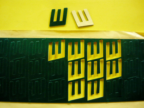 背胶冲型杂件脚垫